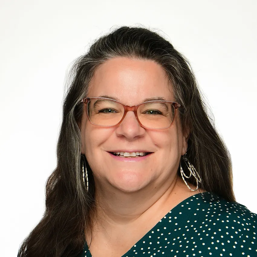 Stephanie Johnson Headshot