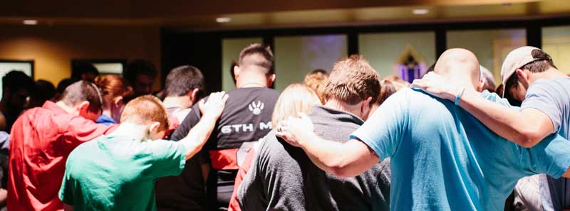 Ministry students praying