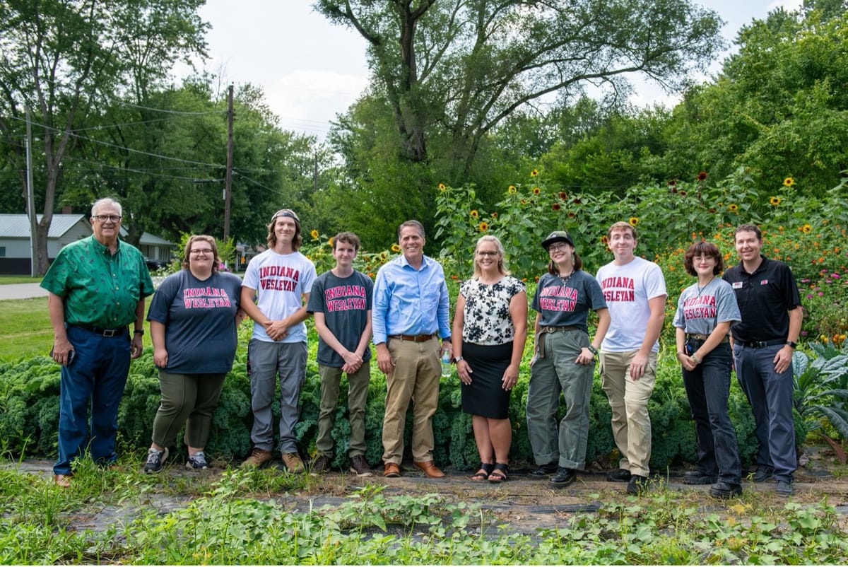 Group photo with Donald Lamb